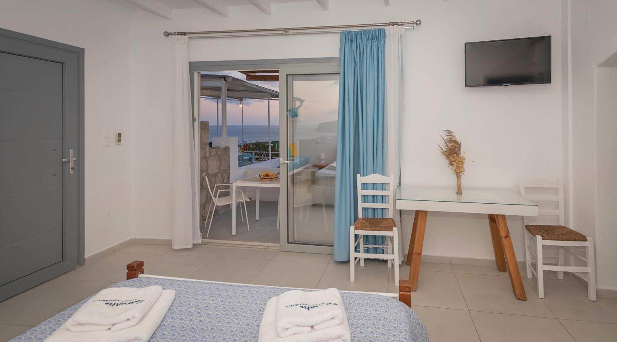 Provatas Sarantis Suites & Apartments מראה חיצוני תמונה